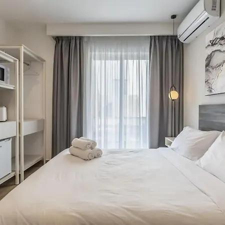 11 With Kitchenette In The Heart Of St Julians *