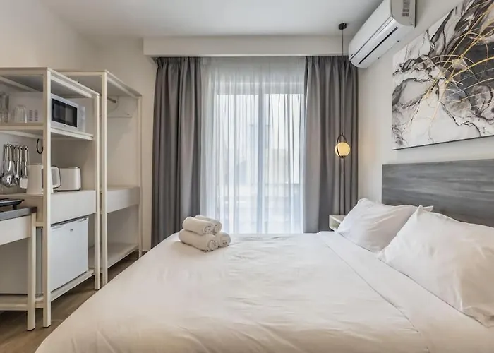 11 With Kitchenette In The Heart Of St Julians *